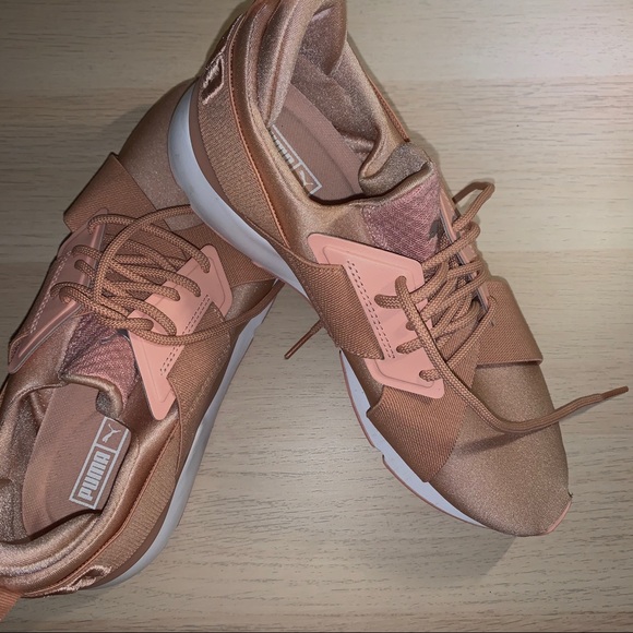 PUMA satin pink shoes. Size 8 - Picture 4 of 4